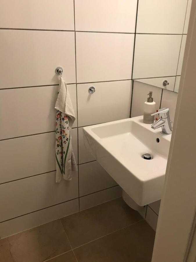 Gemuetliches Ferienhaus Hinterm Deich Nordstrand Bagian luar foto