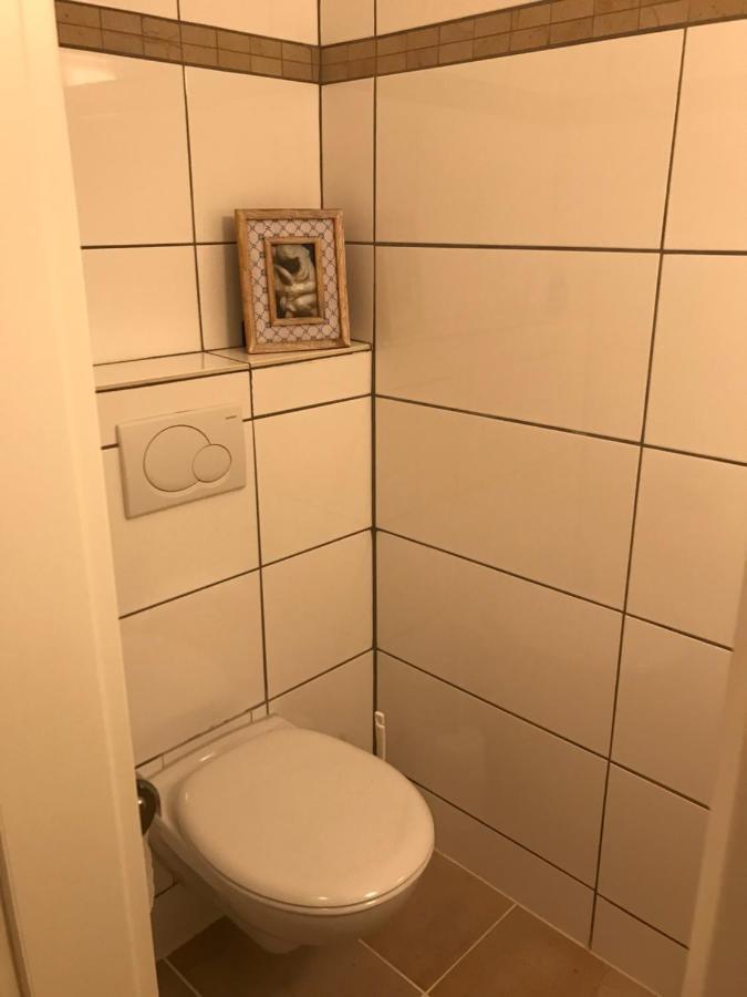 Gemuetliches Ferienhaus Hinterm Deich Nordstrand Bagian luar foto
